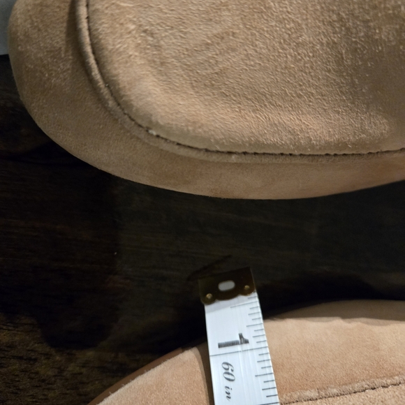 New In Boz Talbots Womens 9M Tan Suede Loafers with Gold Buckle - Picture 11 of 13